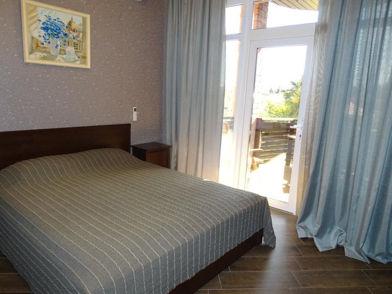 Guest House Belweder Гагра Екстериор снимка